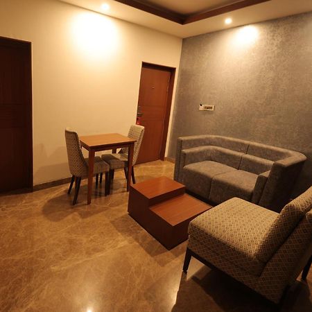 Poppys Vista Hotel Thirumurugan Poondi Exterior photo