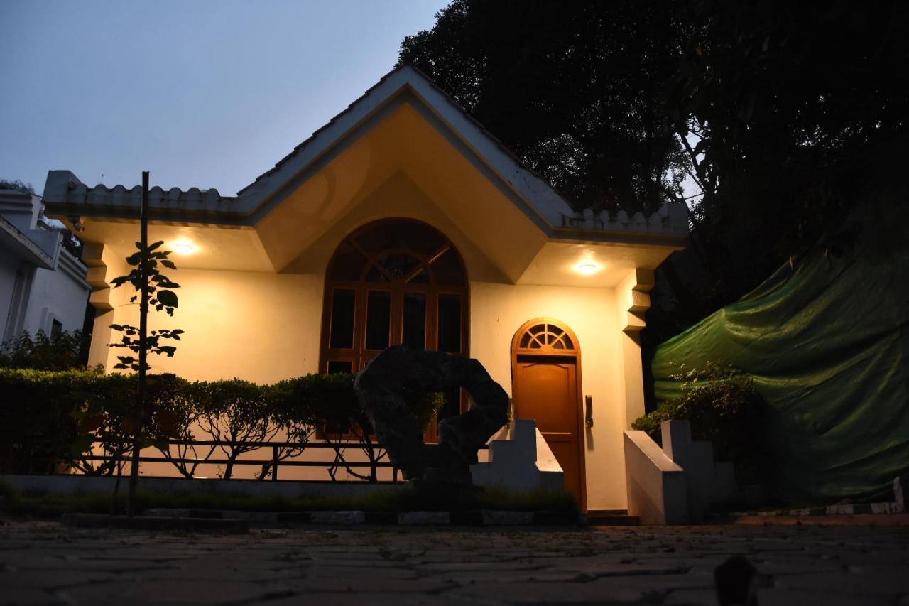 Poppys Vista Hotel Thirumurugan Poondi Exterior photo
