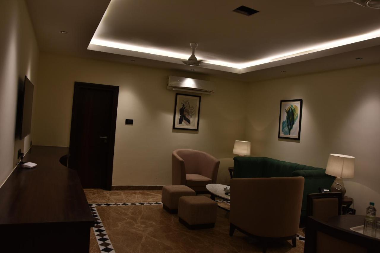 Poppys Vista Hotel Thirumurugan Poondi Exterior photo