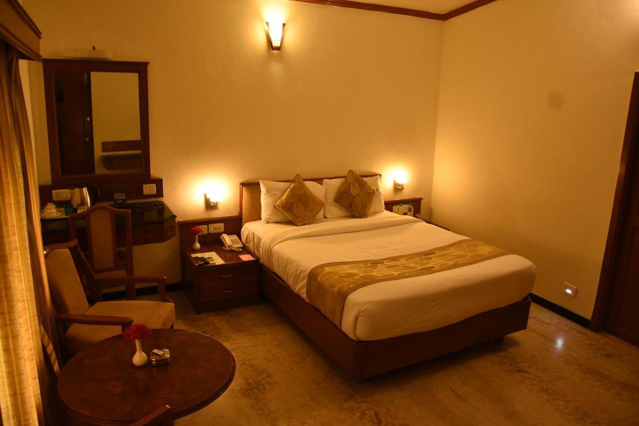 Poppys Vista Hotel Thirumurugan Poondi Exterior photo