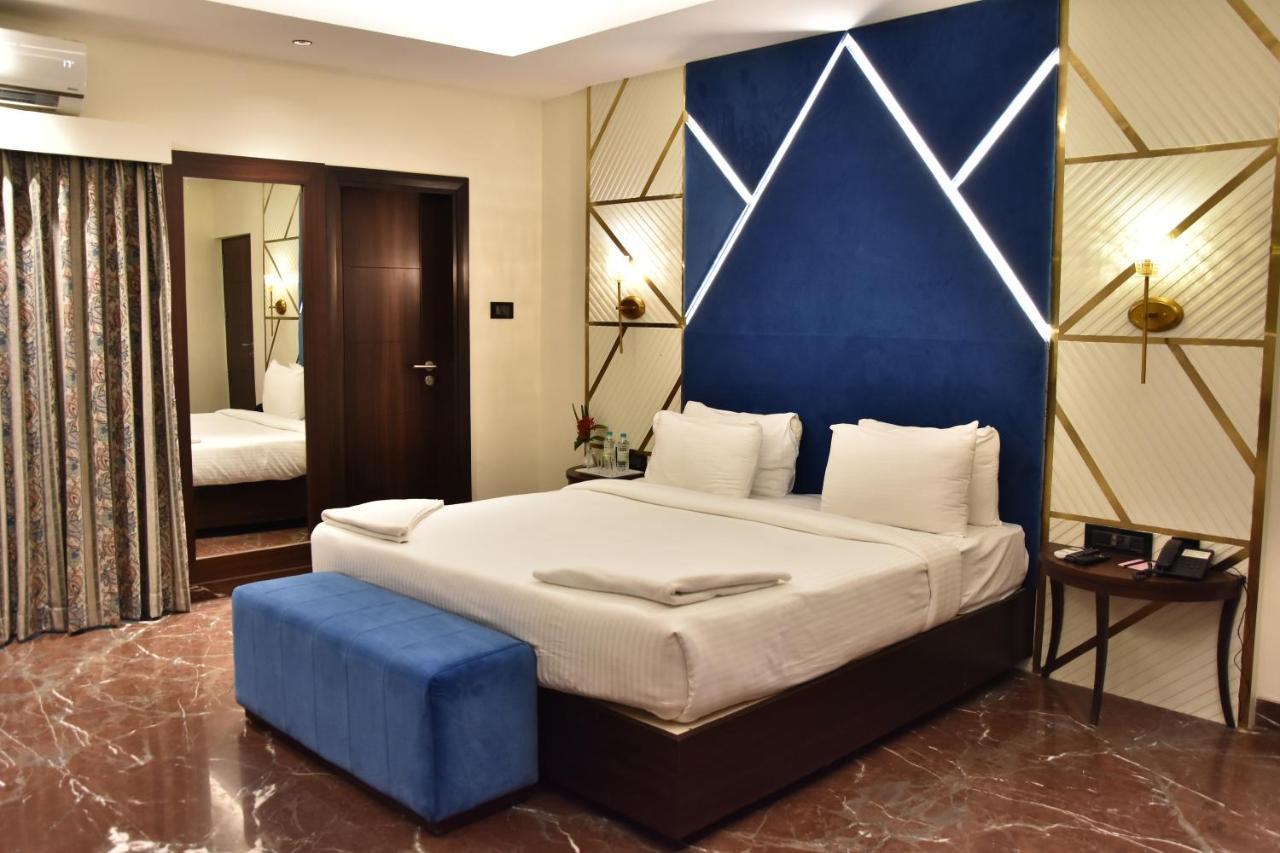 Poppys Vista Hotel Thirumurugan Poondi Exterior photo