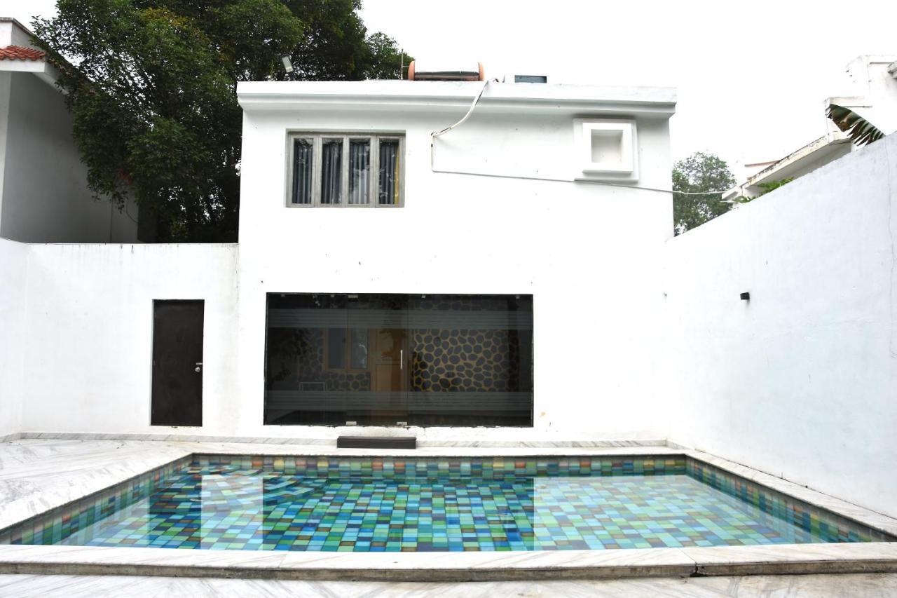 Poppys Vista Hotel Thirumurugan Poondi Exterior photo