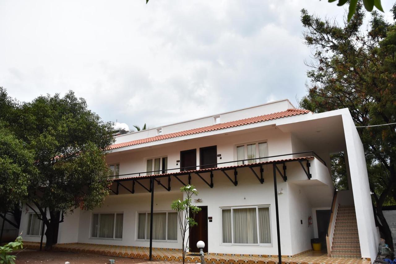 Poppys Vista Hotel Thirumurugan Poondi Exterior photo