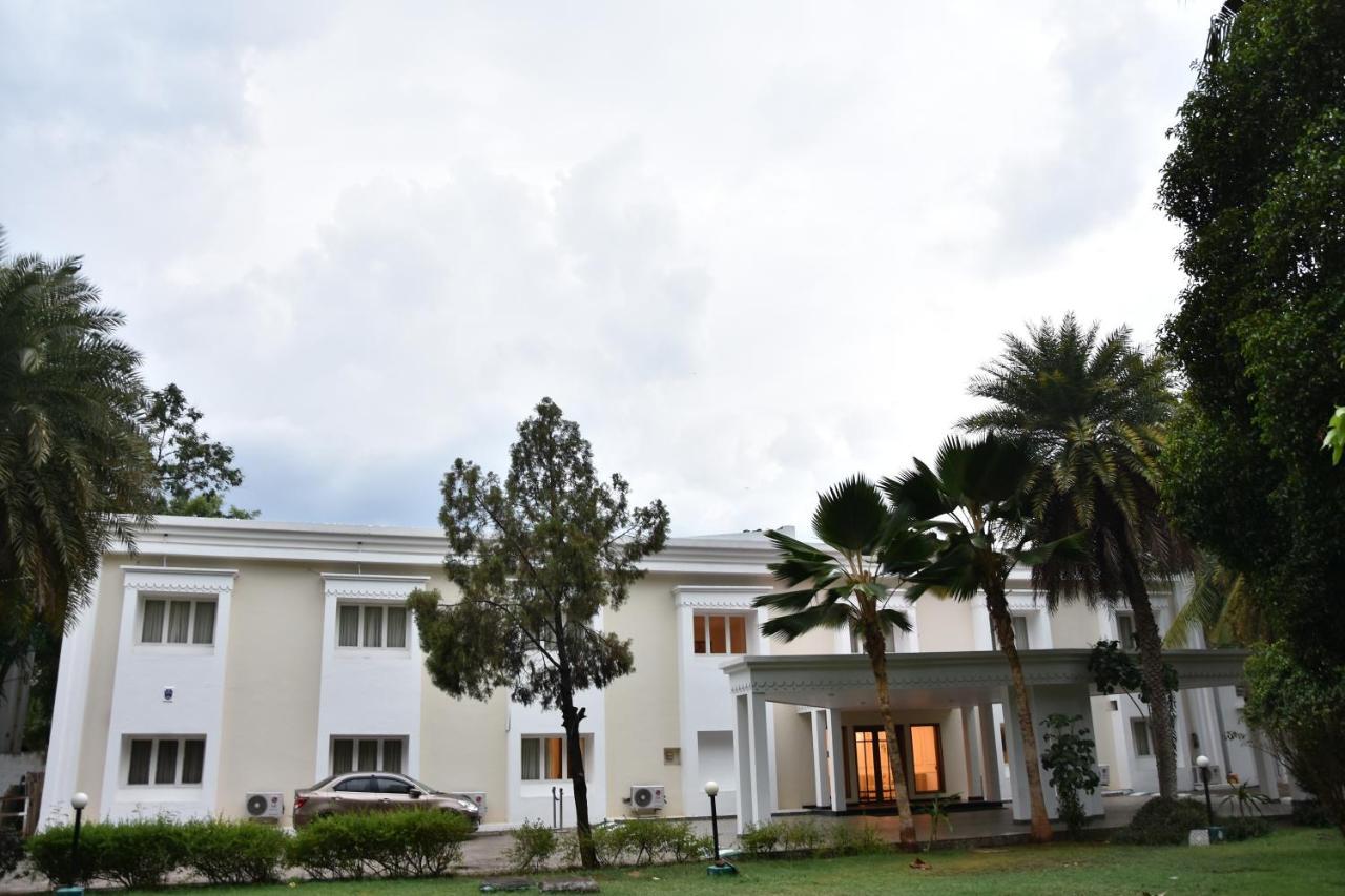 Poppys Vista Hotel Thirumurugan Poondi Exterior photo