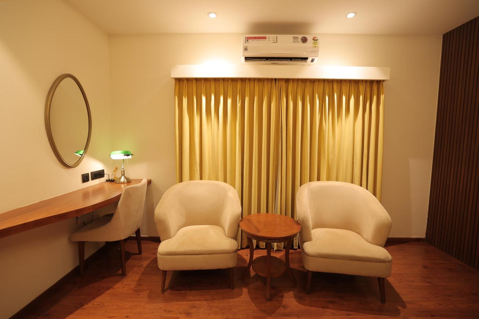 Poppys Vista Hotel Thirumurugan Poondi Exterior photo