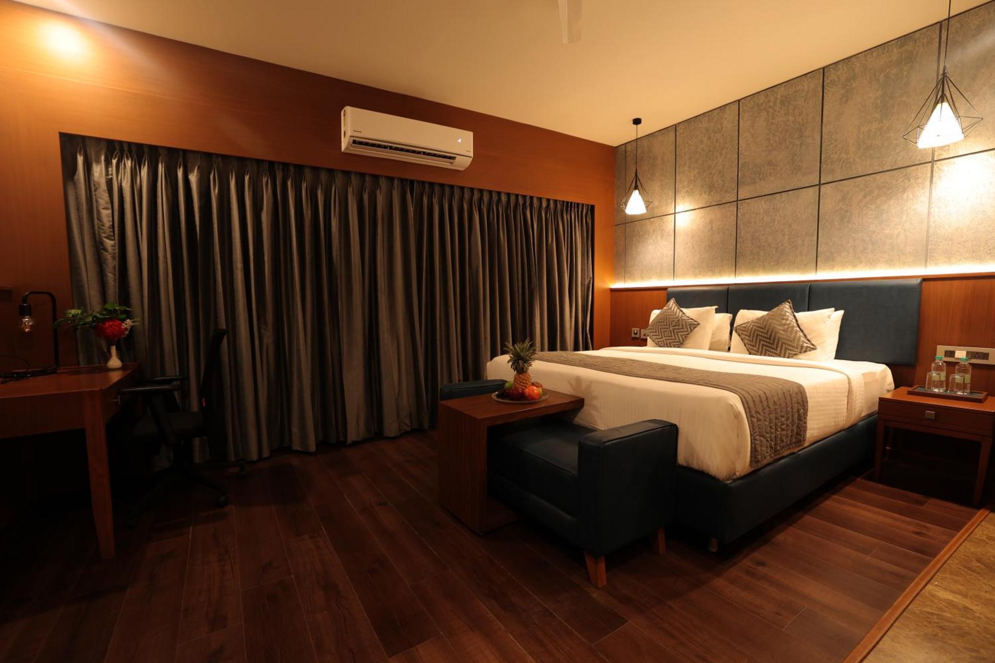 Poppys Vista Hotel Thirumurugan Poondi Exterior photo